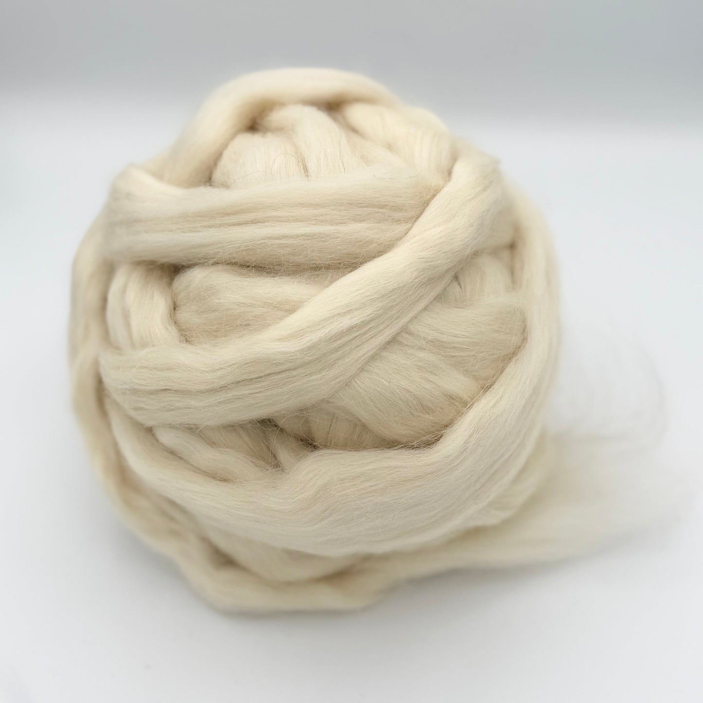 Paradise Fibers 26 micron Corriedale Cross Wool Top #7250 - 1 oz