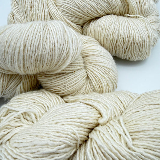 Gauro Organic Merino/Tussah Undyed Single Ply Yarn