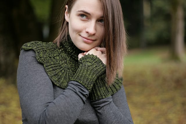 Woman wearing Sublimity cowl and cuffs