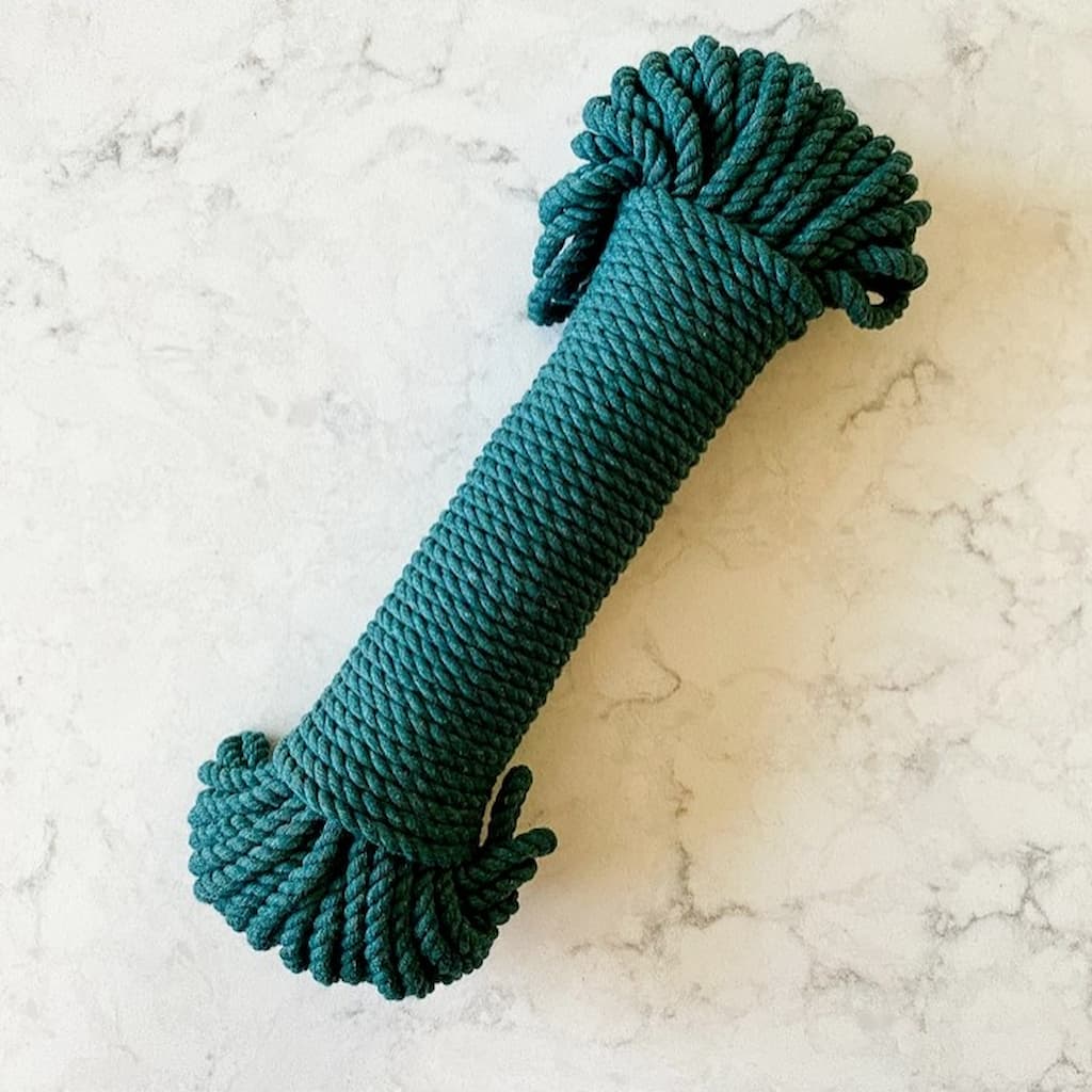 Flax & Twine Brooklyn Basket Kit with Leather Handle - Paradise Fibers