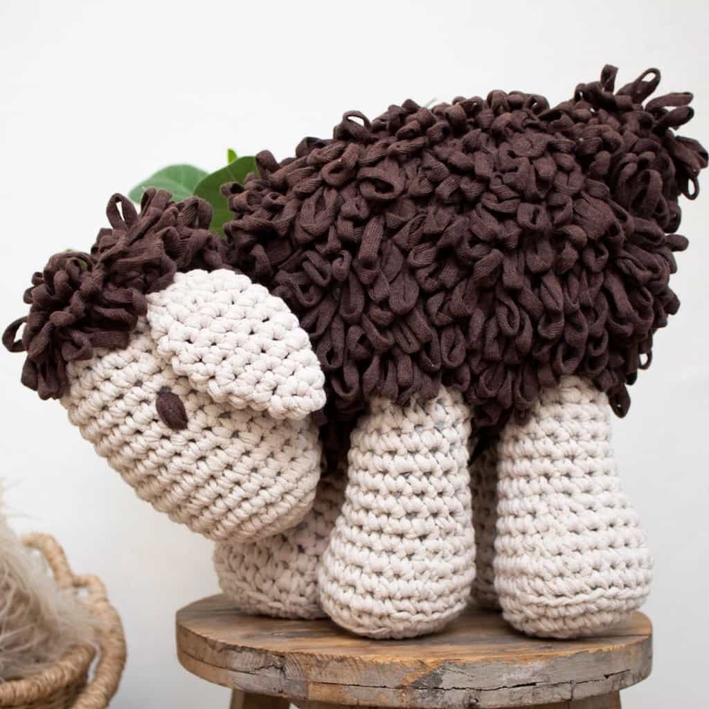 Hoooked | DIY Crochet Kit Sheep Robby Tobaco Brown - Paradise Fibers