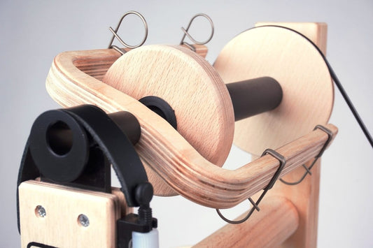 Louet S17 Spinning Wheel - Paradise Fibers