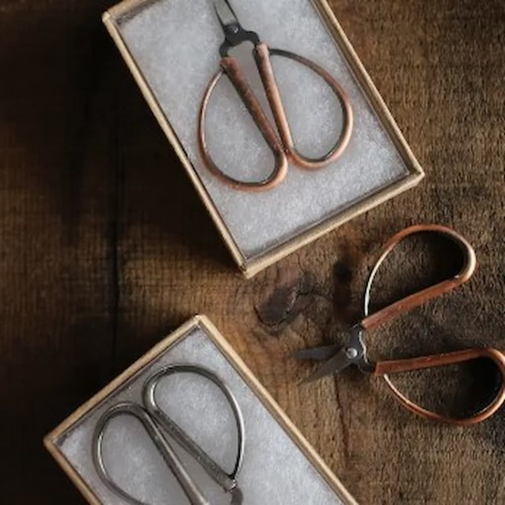 NNK Mini Embroidery Scissors - Paradise Fibers