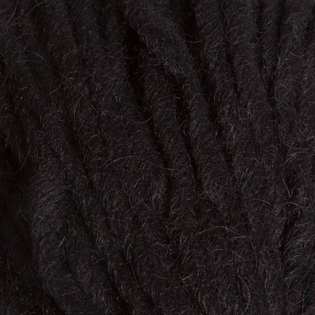 A hank of Lopi's Super Bulky wool yarn Jöklalopi in the color Black 0059.