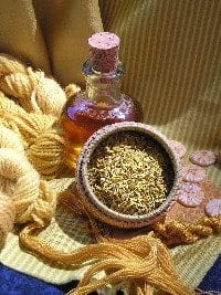 Earthues Natural Dye Osage Orange per ounce - Paradise Fibers