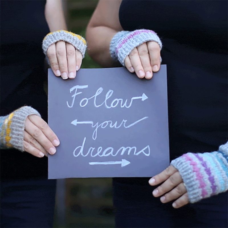 Follow Your Dreams Fingerless Mitts by Vlněné sestry