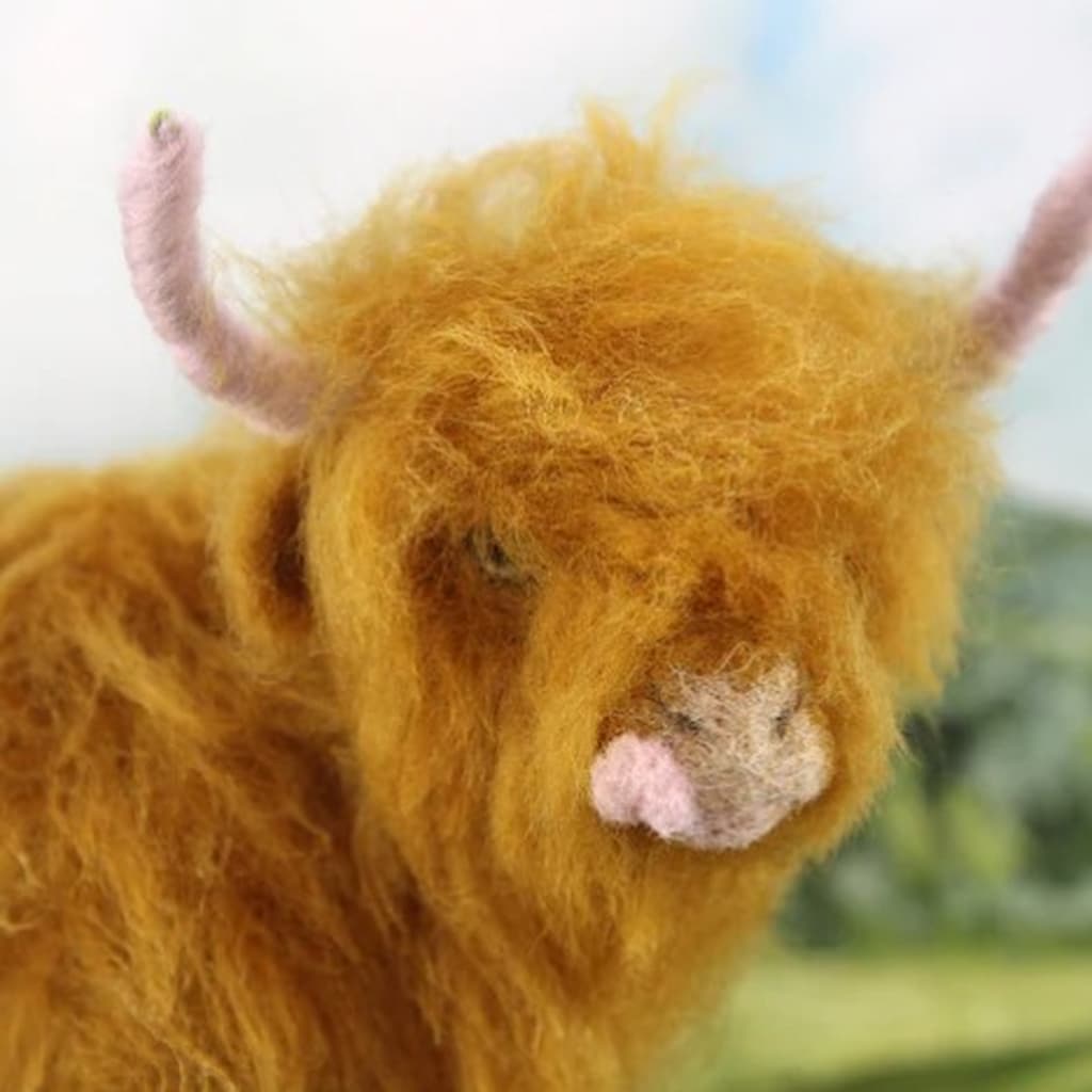 Hamish the Highland Cow Needle Felting Kit - Paradise Fibers