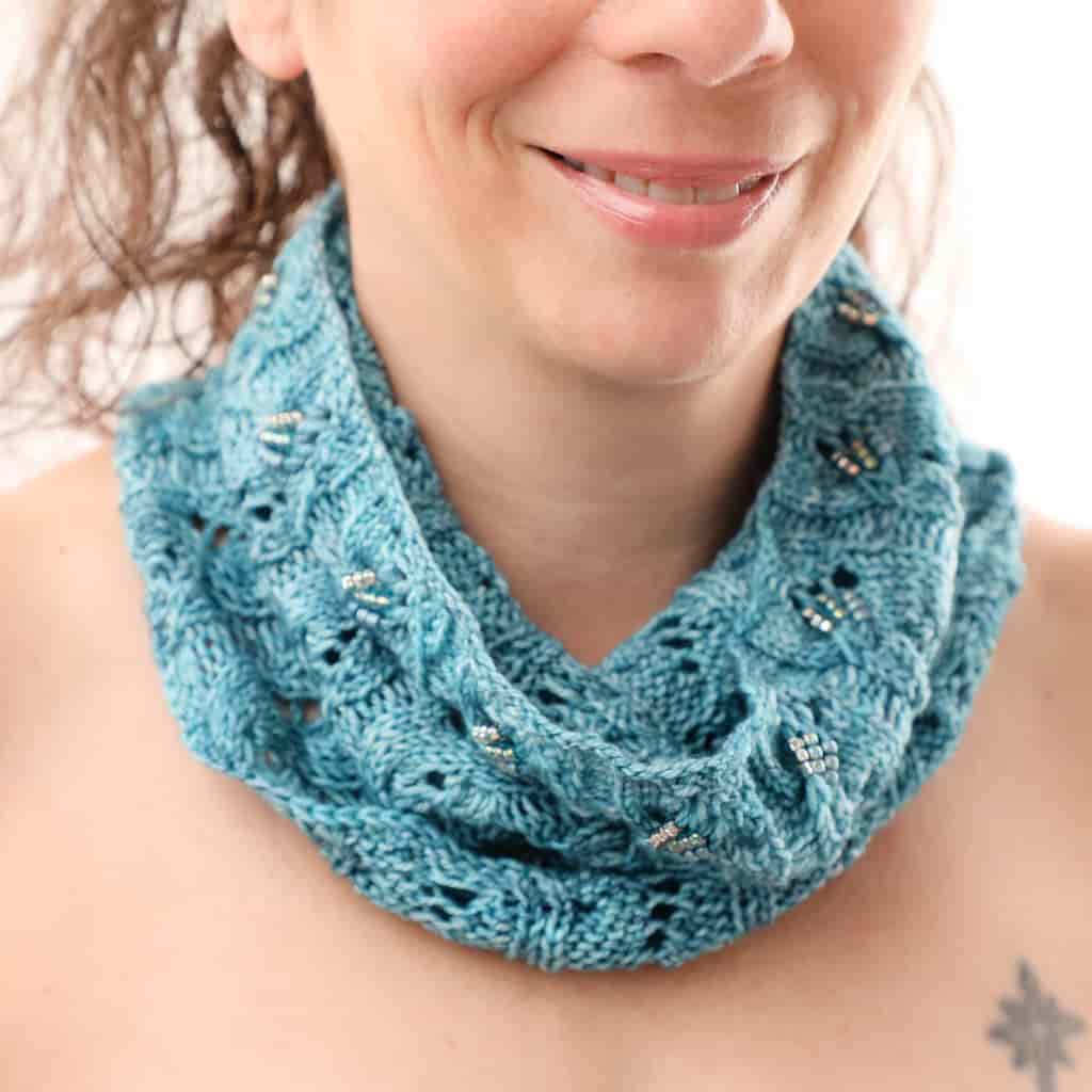 Lemme Cowl Pattern - Paradise Fibers
