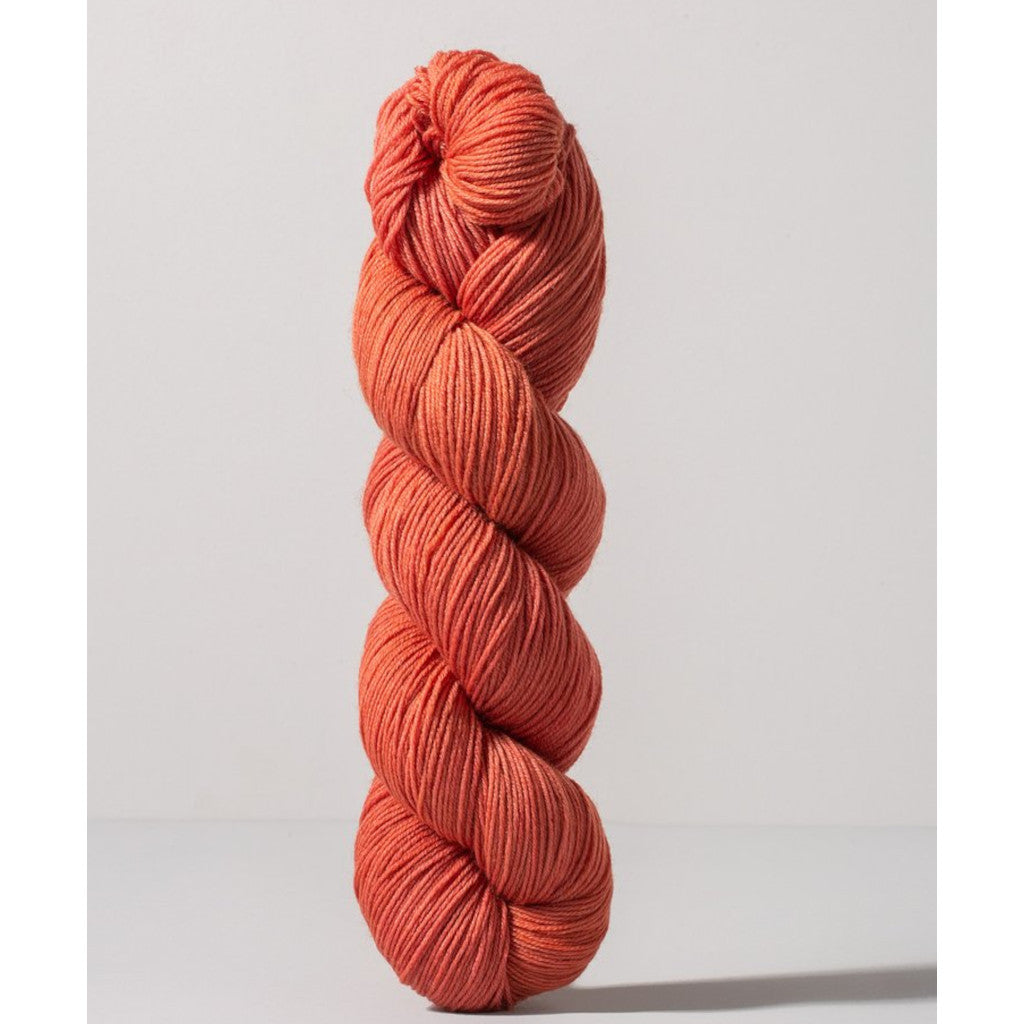 Gusto Wool Core Fingering 1047 - a peach colorway