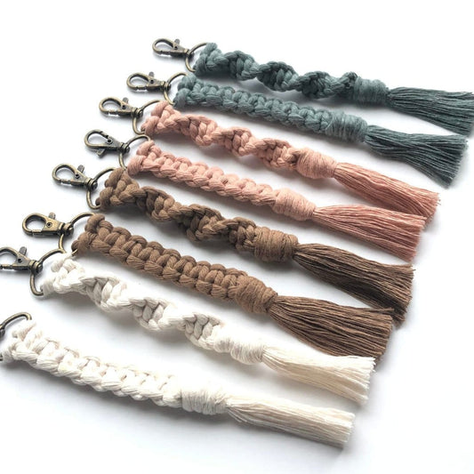 Roving Goddess DIY Macramé Keychain Kit - Paradise Fibers
