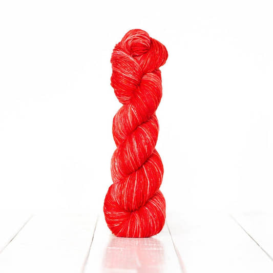 Urth Yarns Monokrom Fingering Yarn color 3051