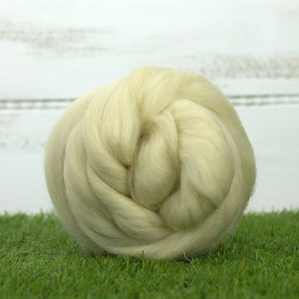 Corriedale Wool Roving - Paradise Fibers
