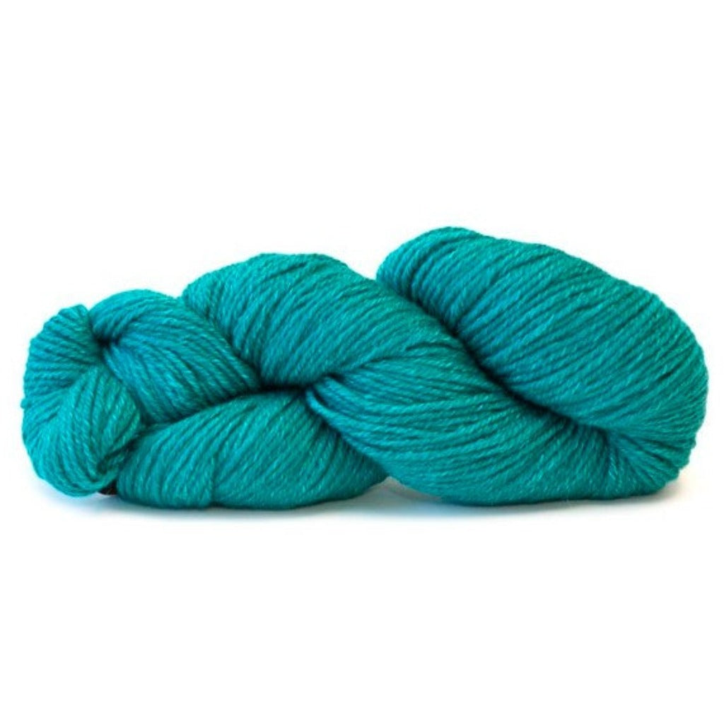 010 Deep Turquoise - A medium teal with flecks of white silk