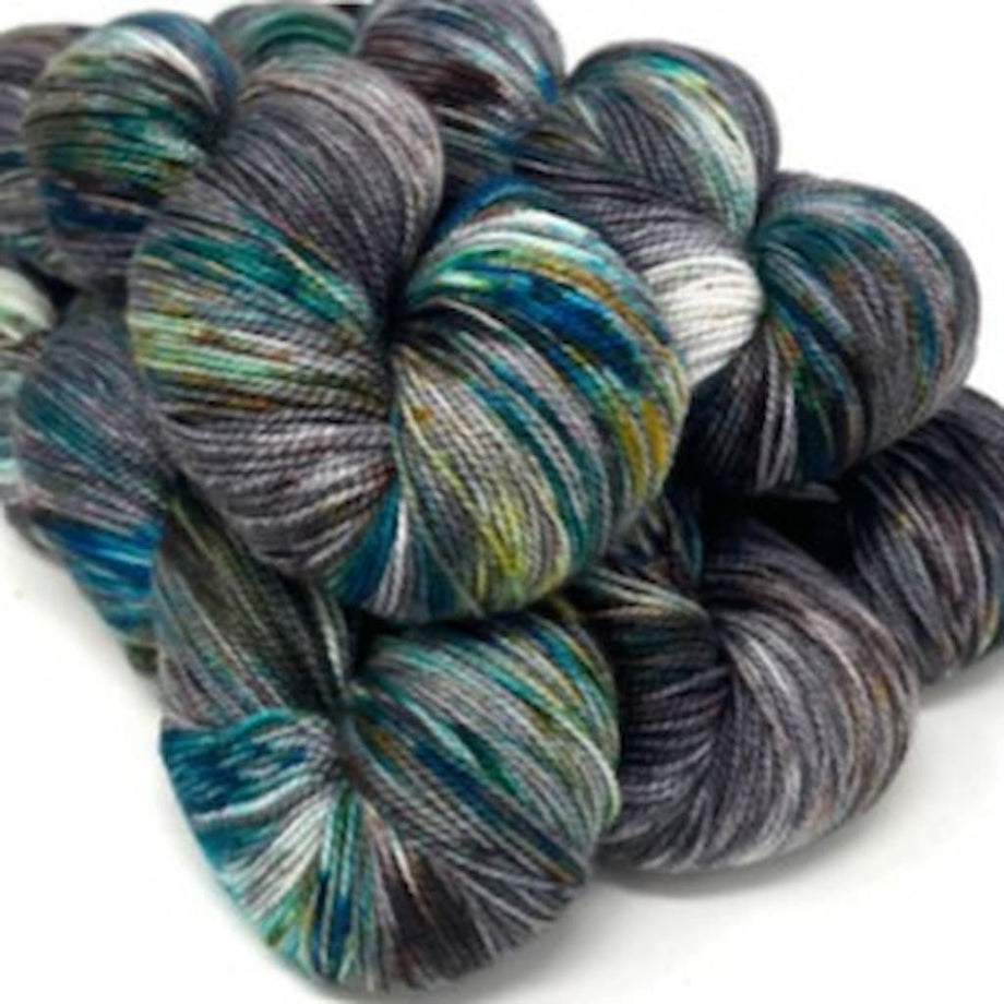 Tuxedo Baah Yarn La Jolla