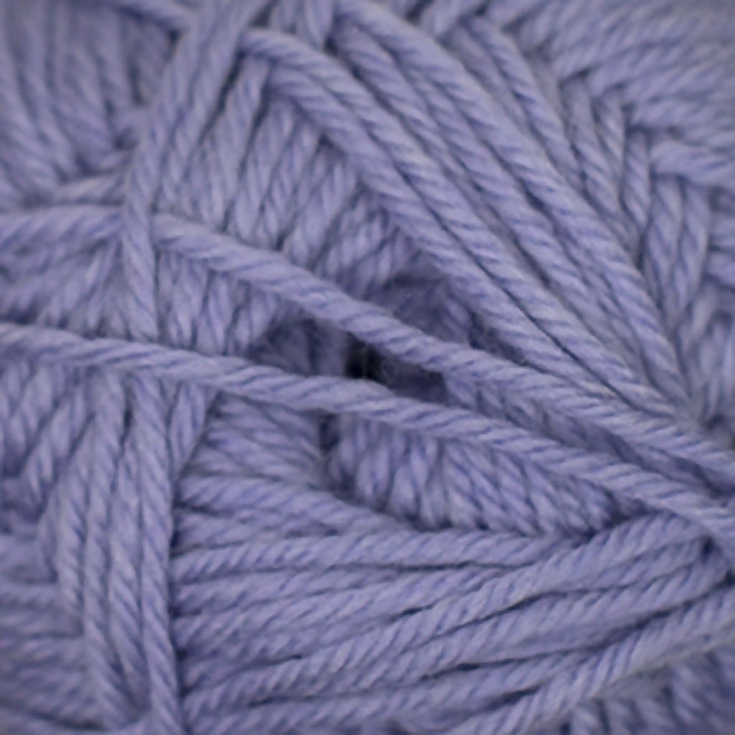 Cascade 220 Superwash Merino Medium Worsted Yarn color 45 Lavender Heather