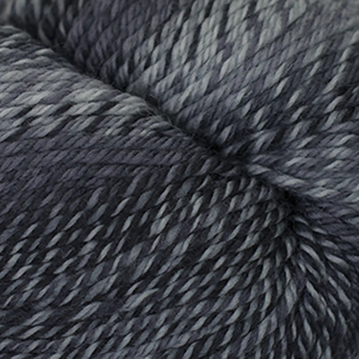 Cascade 220 Superwash Wave Worsted Yarn color 110 Graphite