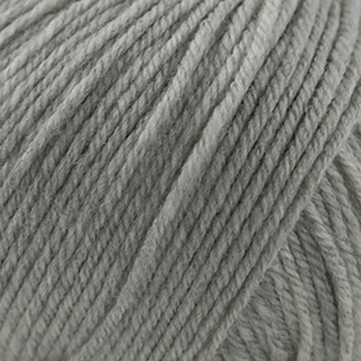 Cascade 220 Superwash Worsted Yarn color 1946 Silver Grey