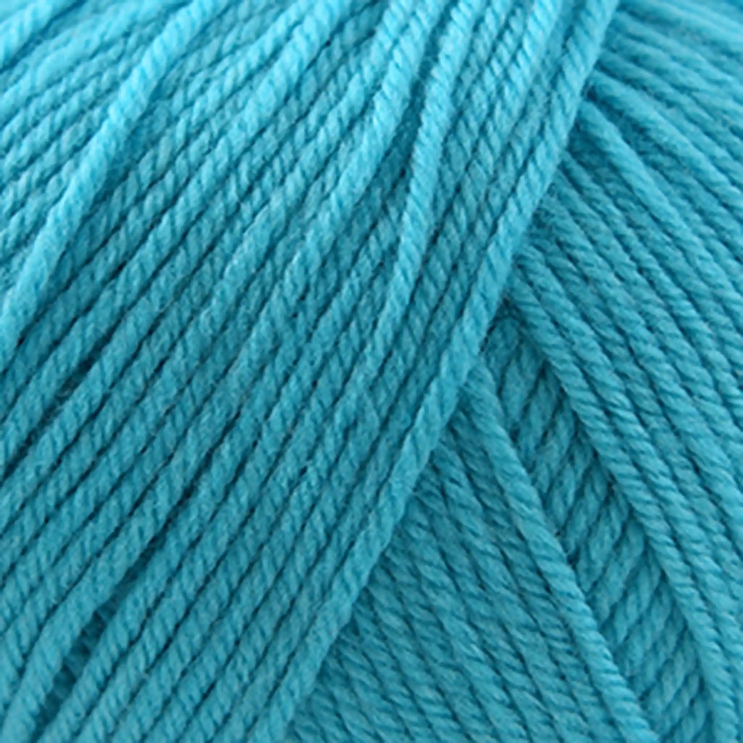 Cascade 220 Superwash Worsted Yarn color 227 Bachelor Button