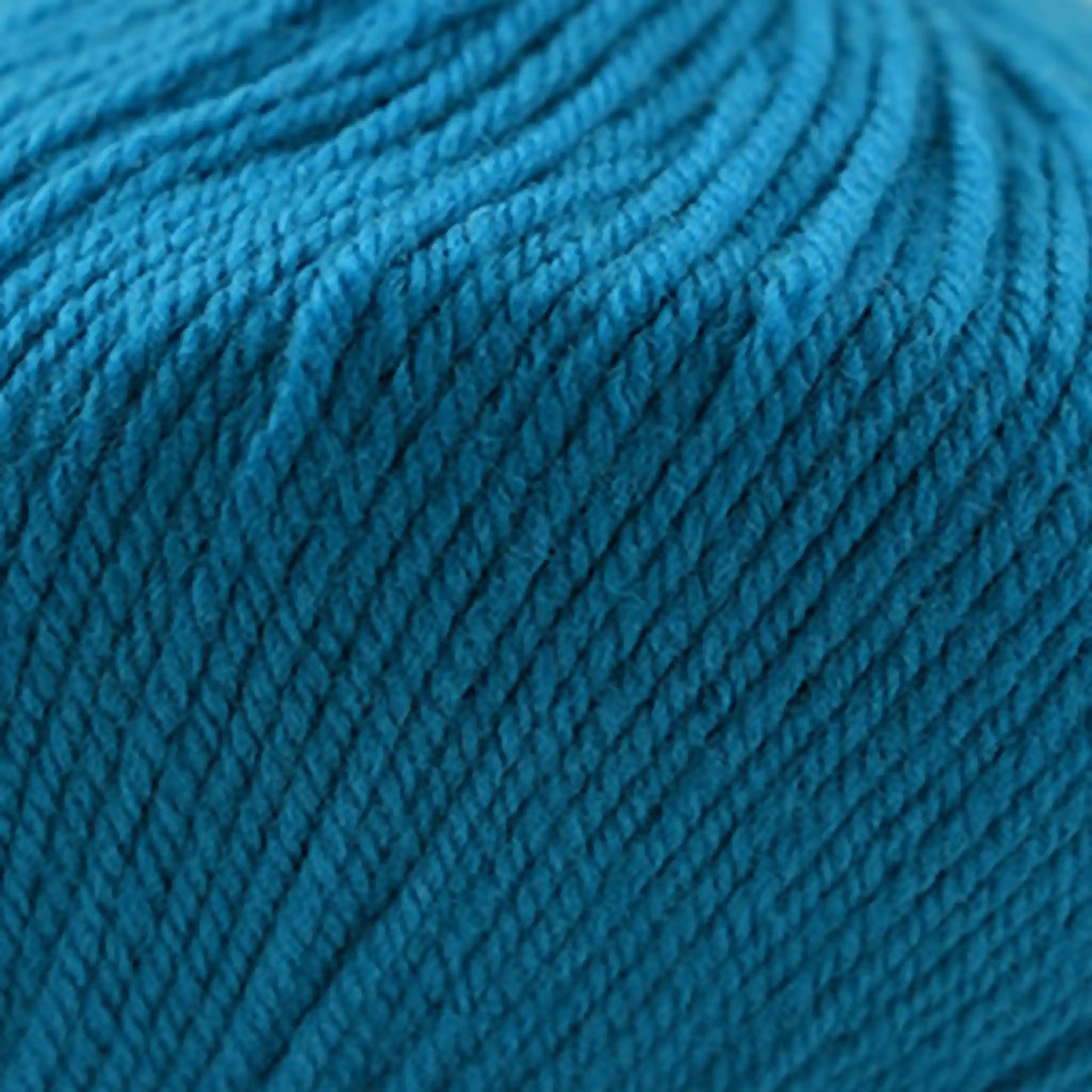 Cascade 220 Superwash Worsted Yarn color 252 Celestial