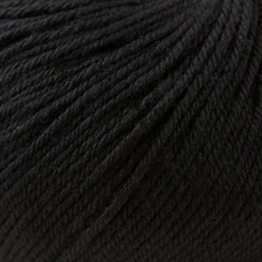 Cascade 220 Superwash Worsted Yarn color 815 Black