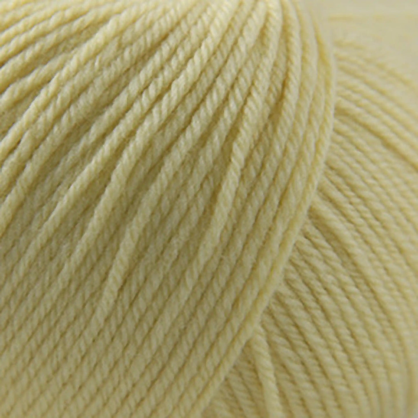 Cascade 220 Superwash Worsted Yarn color 824 Yellow