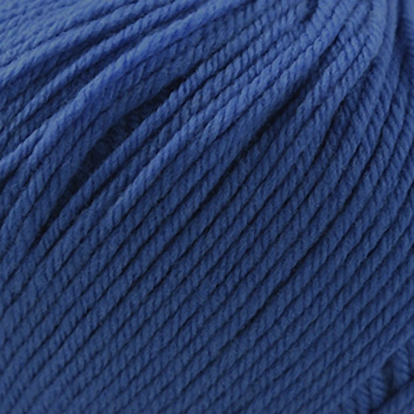 Cascade 220 Superwash Worsted Yarn color 845 Denim