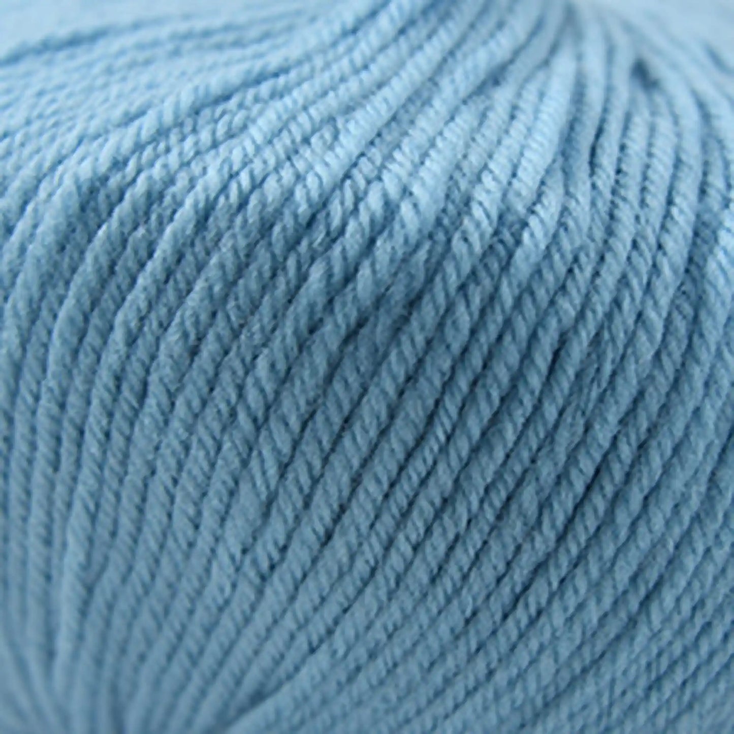 Cascade 220 Superwash Worsted Yarn color 847 Caribbean