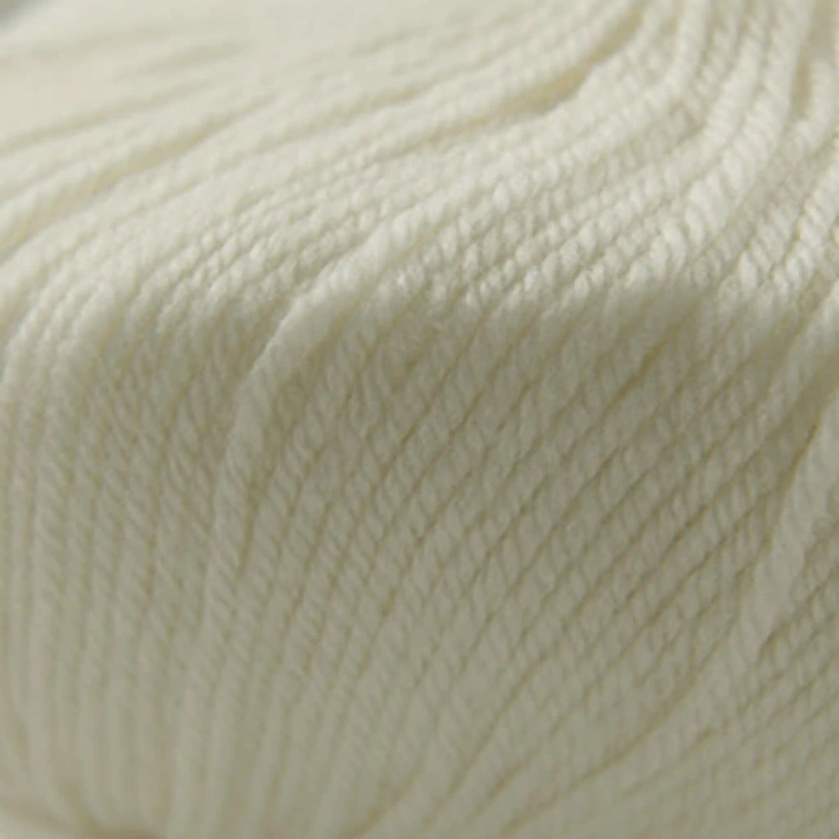 Cascade 220 Superwash Worsted Yarn color 871 White