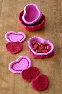HEART FELT EXPRESSIONS Pattern by Fiber Trends - Leaflet