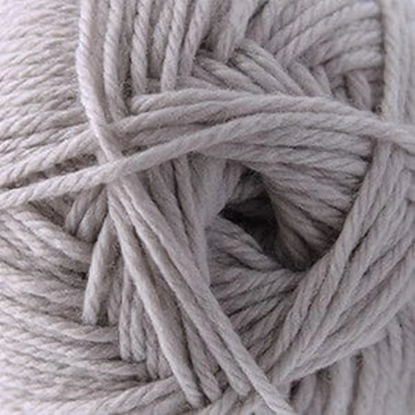 Cascade 220 Superwash Merino Medium Worsted Yarn color 106 Moonbeam