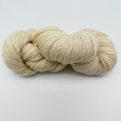 Gauro Organic Merino/Tussah Undyed Single Ply Yarn