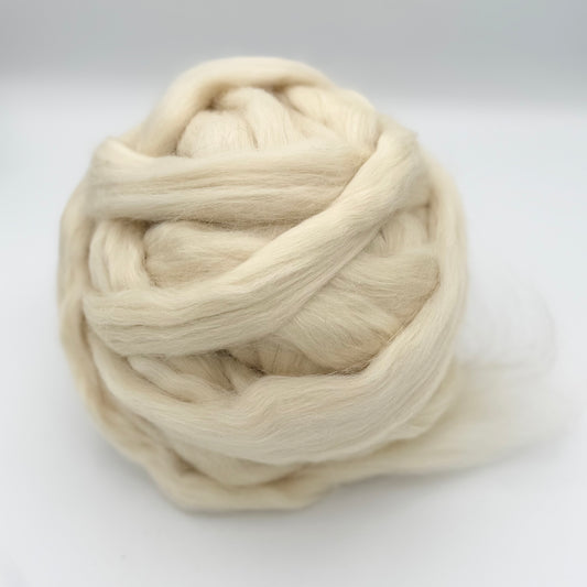 Paradise Fibers 26 micron Corriedale Cross Wool Top #7250 - 1 oz