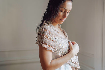 Traveling Solo by Joji Locatelli Shawl Kit