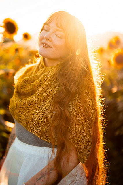 Mossblossom by Wool & Pine Shawl Kit