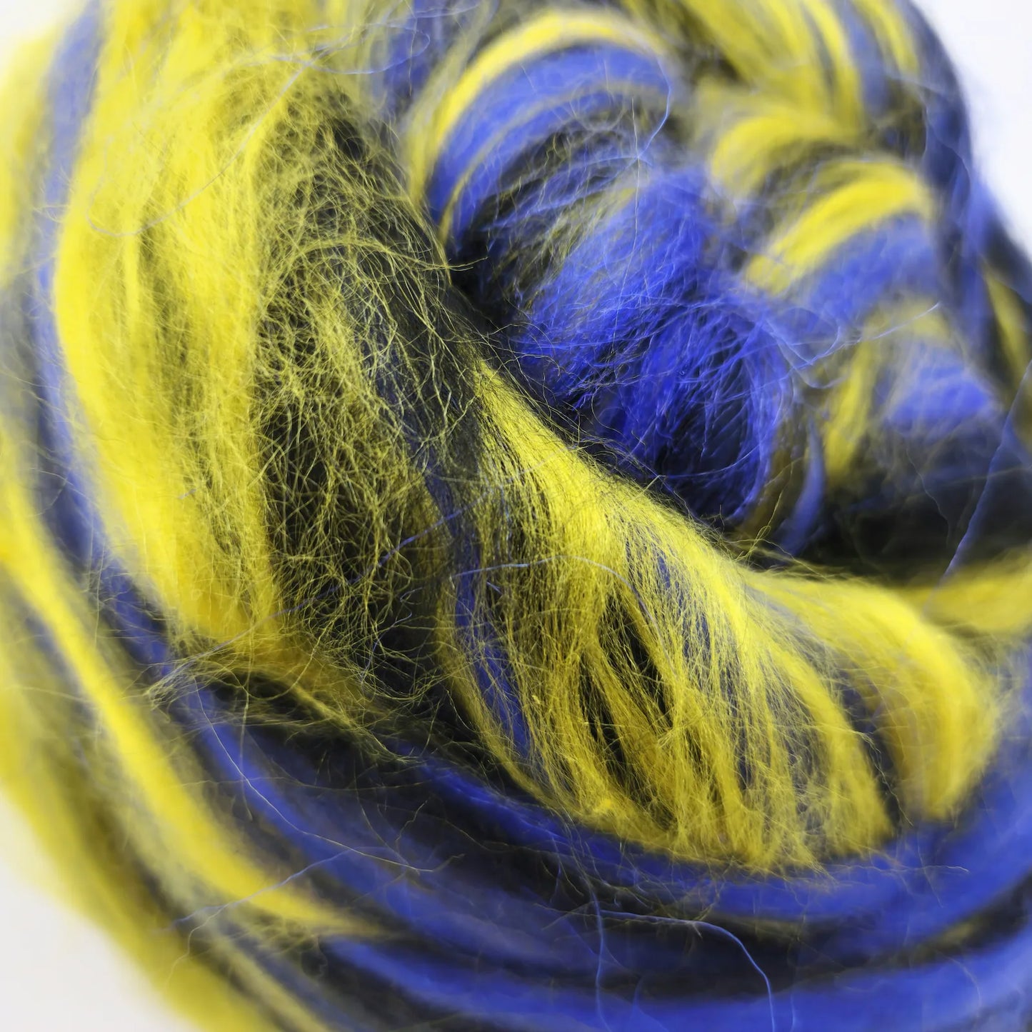 Multicolor Wool Blend - Dyeing Poison Dart Frog