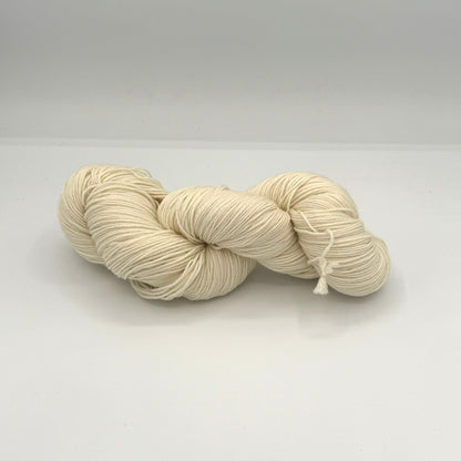 Toluca Undyed Fingering Yarn 80/20 Org Merino/Ramie 80/20 100gram