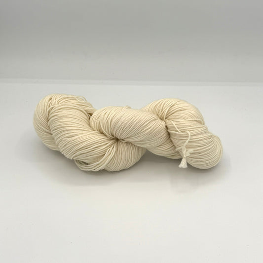Toluca Undyed Fingering Yarn 80/20 Org Merino/Ramie 80/20 100gram