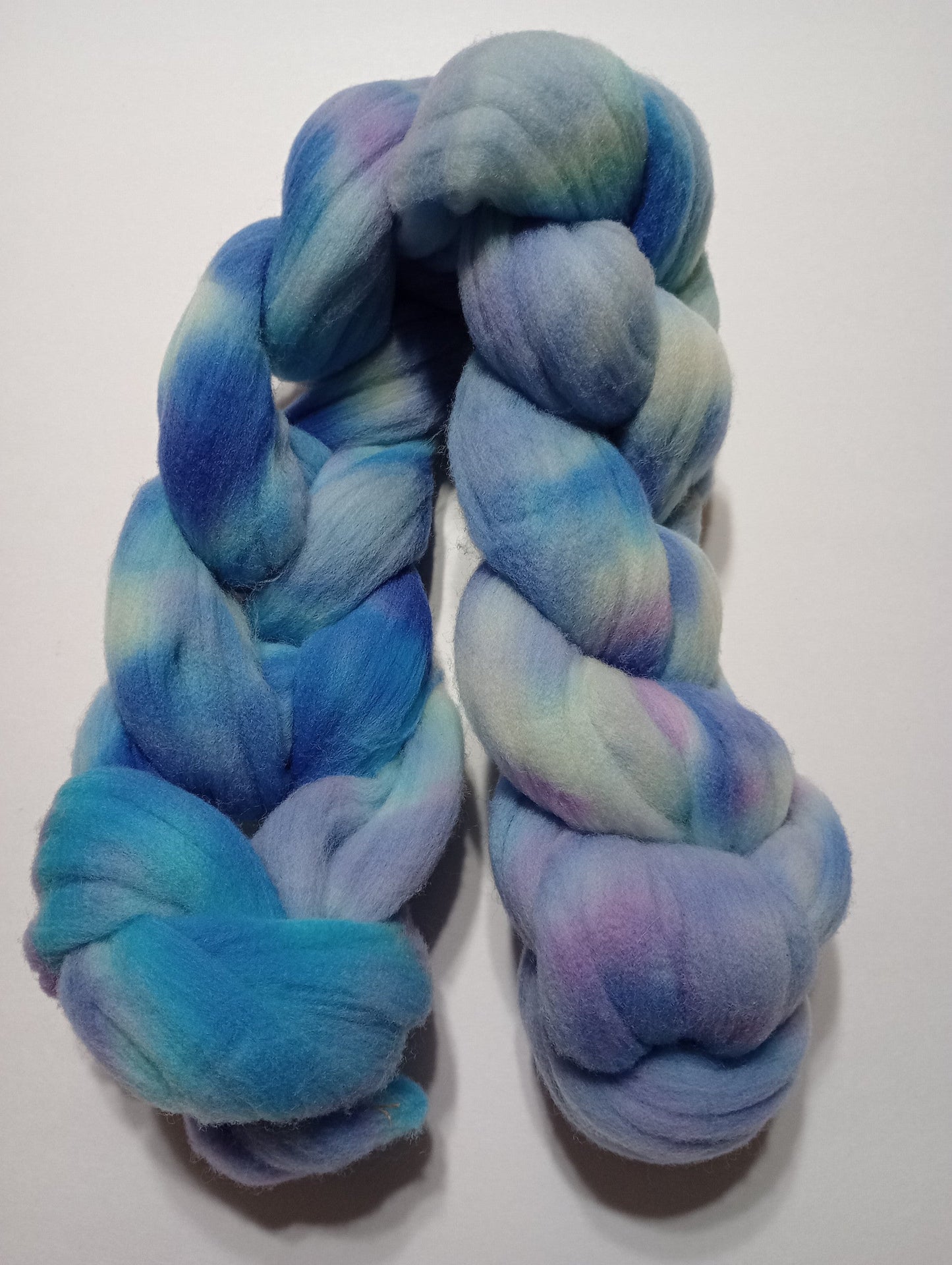 HM Lloyd Rambouillet Hand Dyed Roving - Blue Iris
