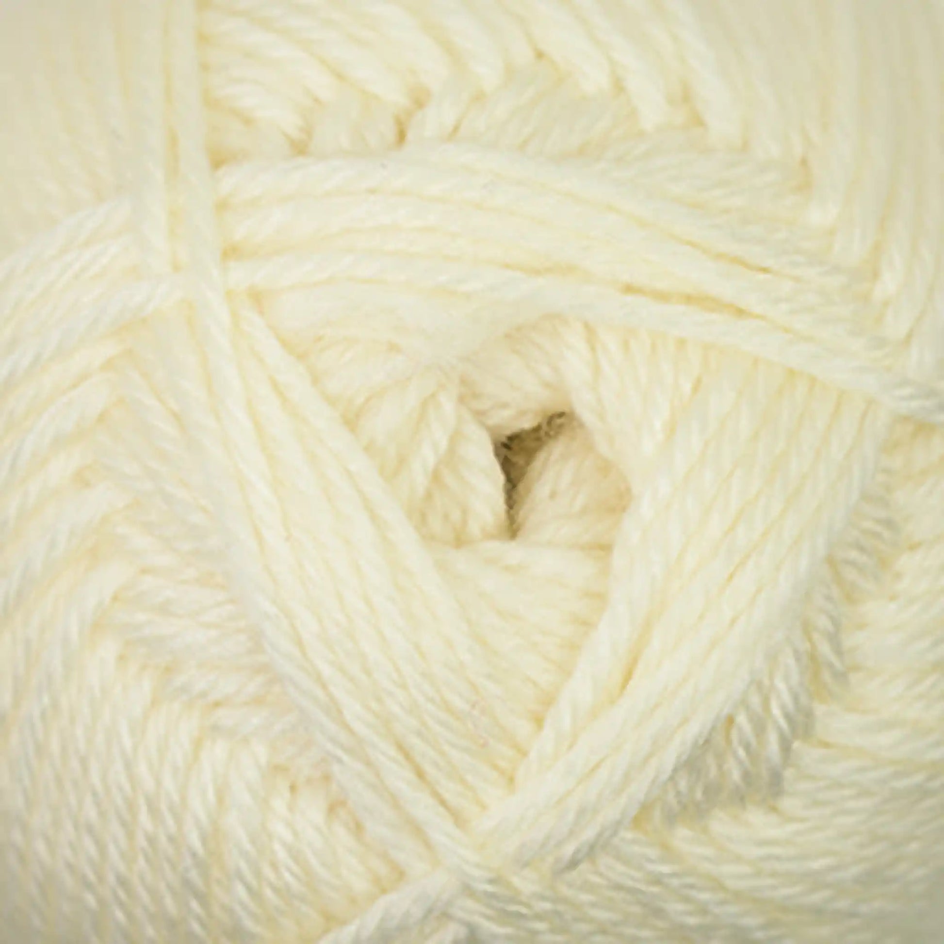 Cascade Pacific Sport Yarn color 01 Cream