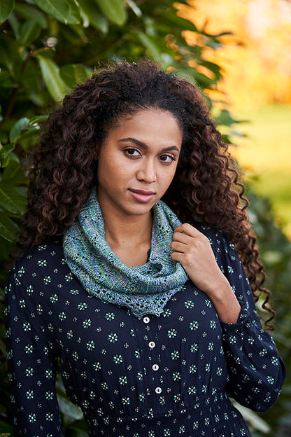 Promenada Street Cowl by Susana Lobos Garcia