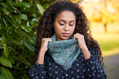 Malabrigo Caprino Cowl Kit - Promenada Pattern by Susana Lobos Garcia | Knitting Pattern