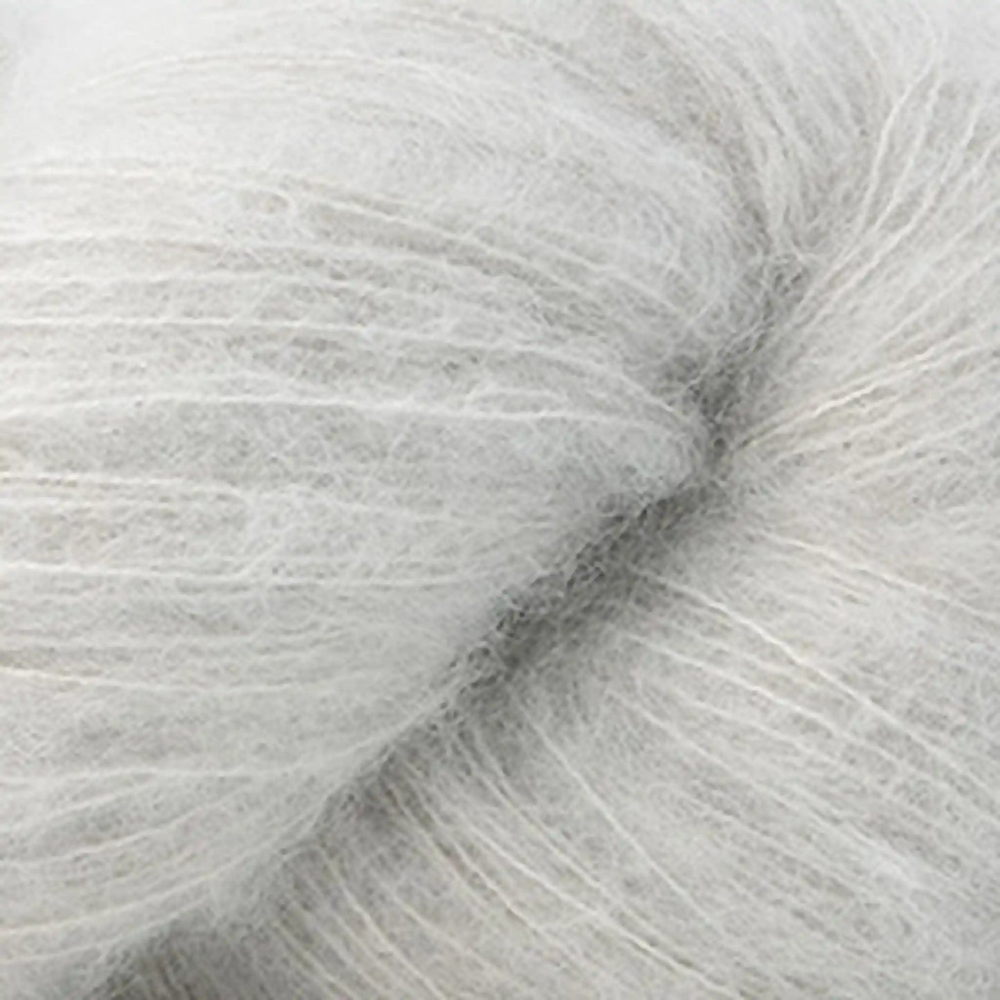 Cascade Suri Seda color 17 Silver Cloud
