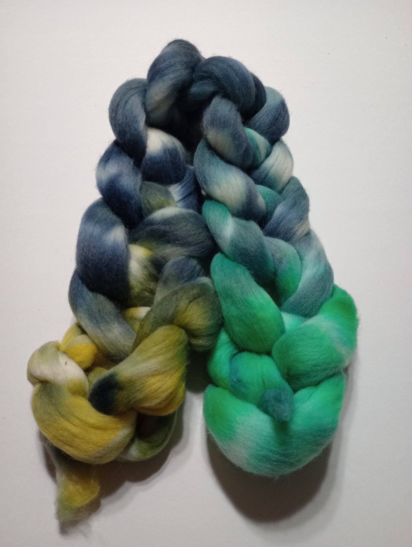 HM Lloyd Merino Hand Dyed Roving - Ms. Green