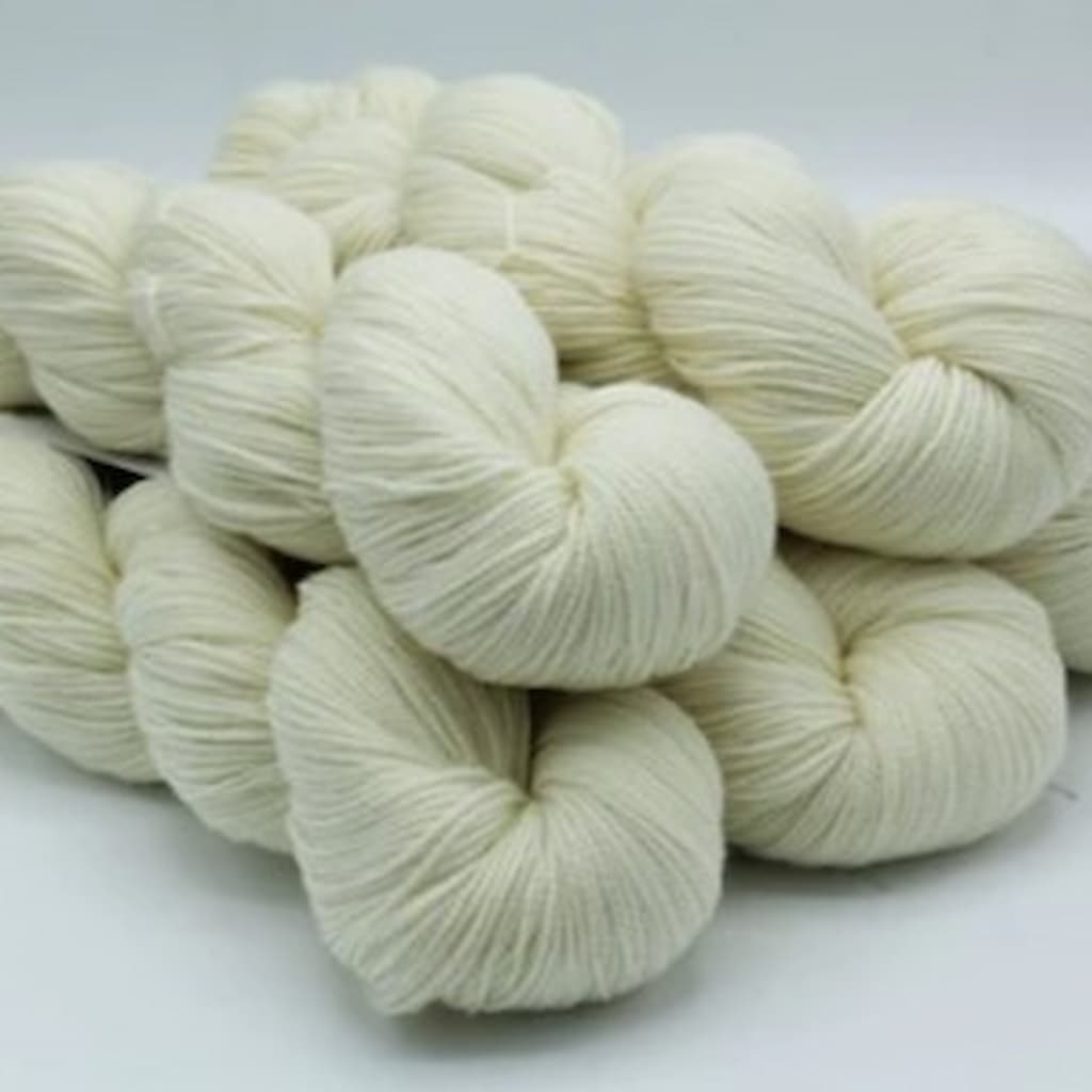 Baah La Jolla Yarn - Solids - Paradise Fibers