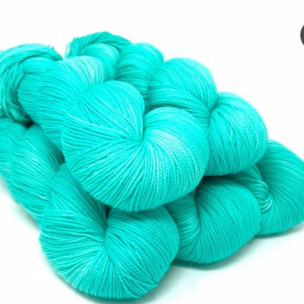 Baah La Jolla Yarn - Solids - Paradise Fibers