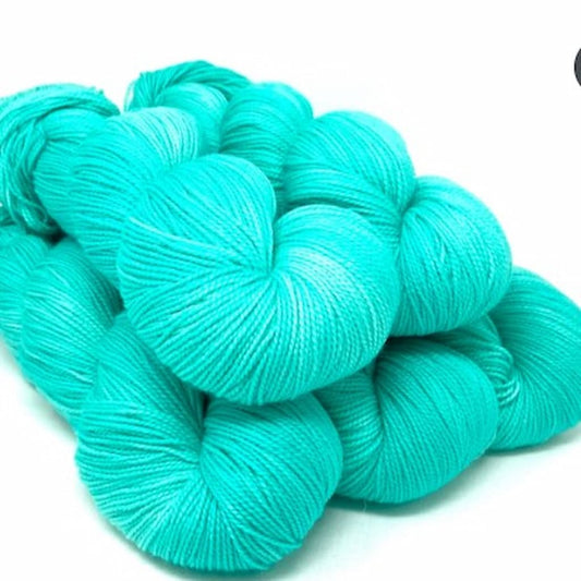 Baah La Jolla Yarn - Solids - Paradise Fibers