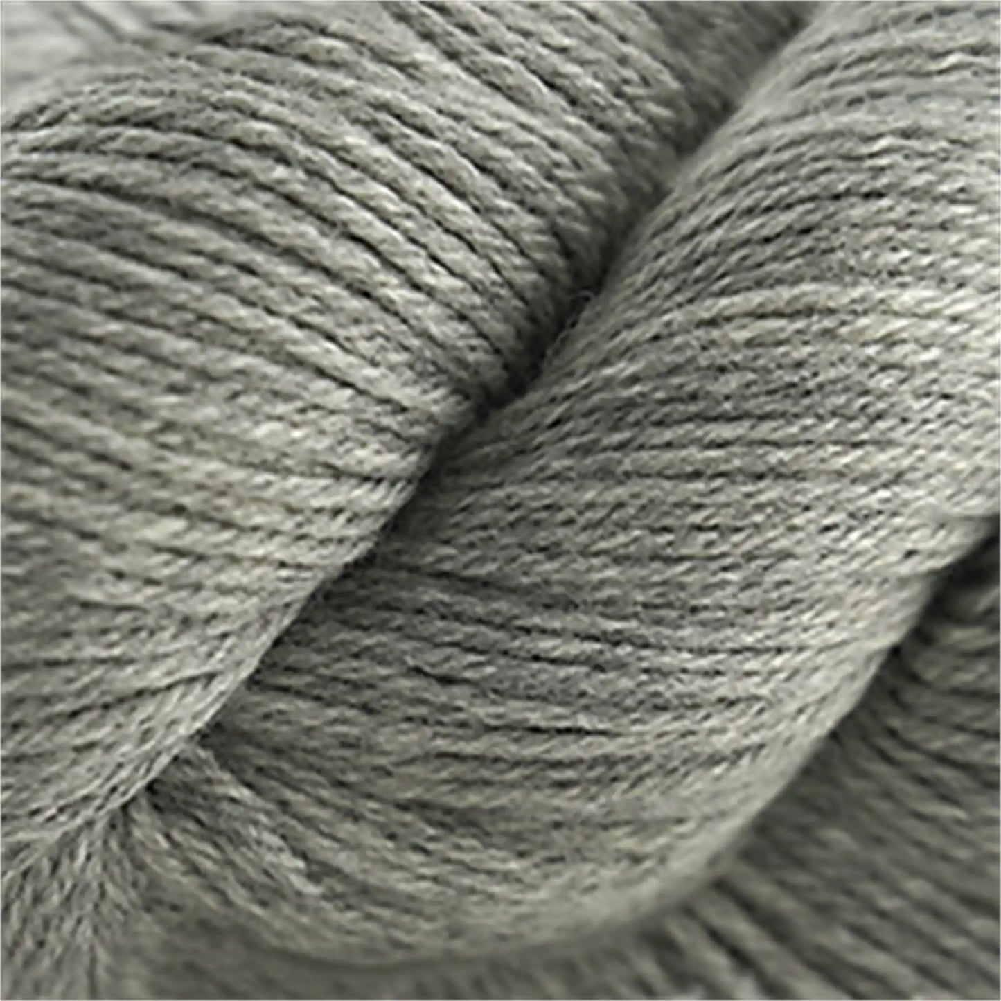 Cascade 220 Worsted Wool Yarn color 8401 Silver Grey