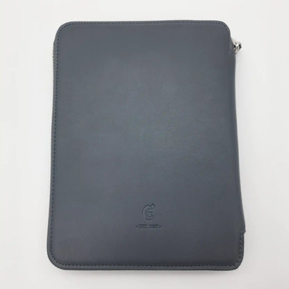 Closed charcoal ChiaoGoo Forté 2.0 case, back exterior with embossed CG monogram and Est. 2005