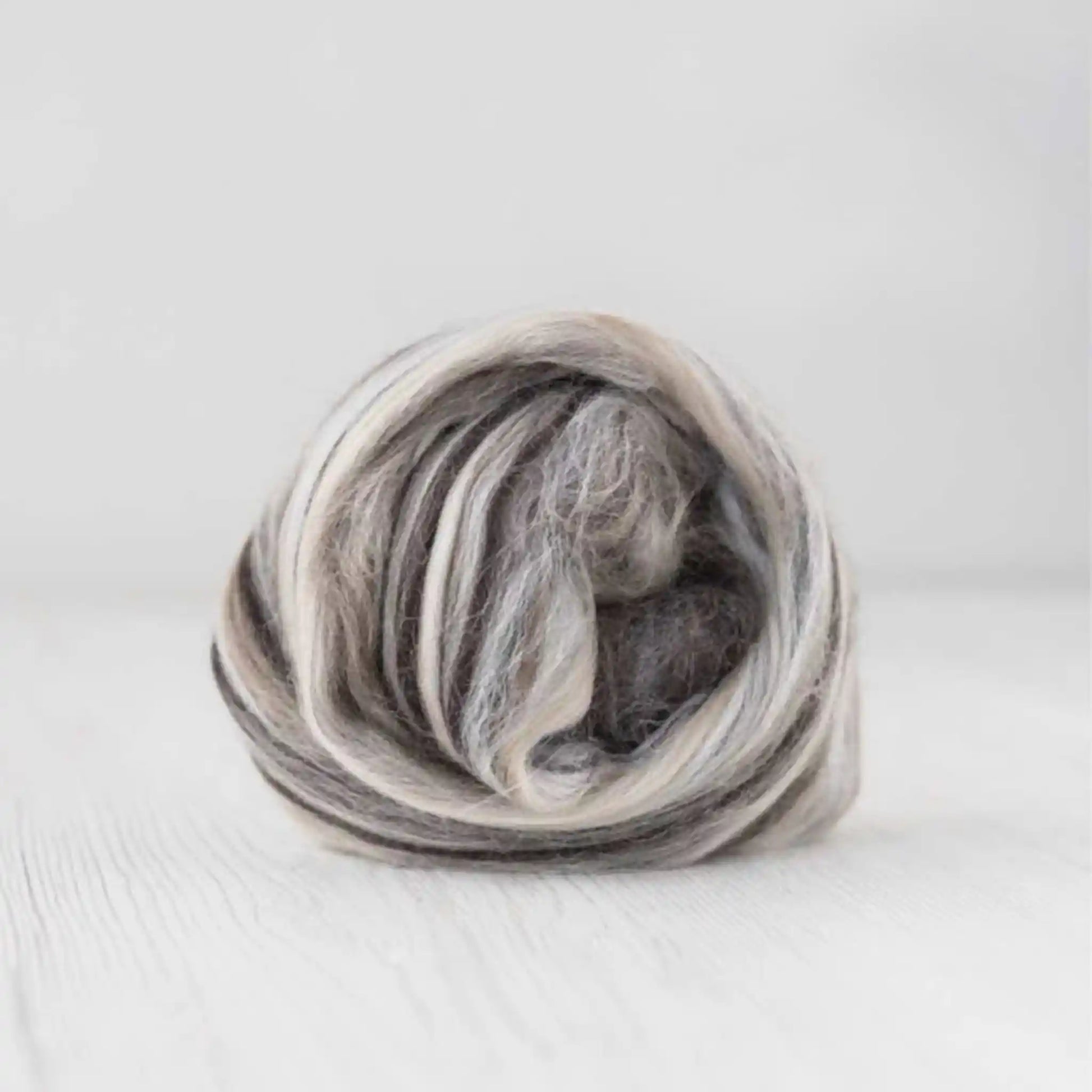 Clouded Buff - Extrafine Multi-Colored Merino Top