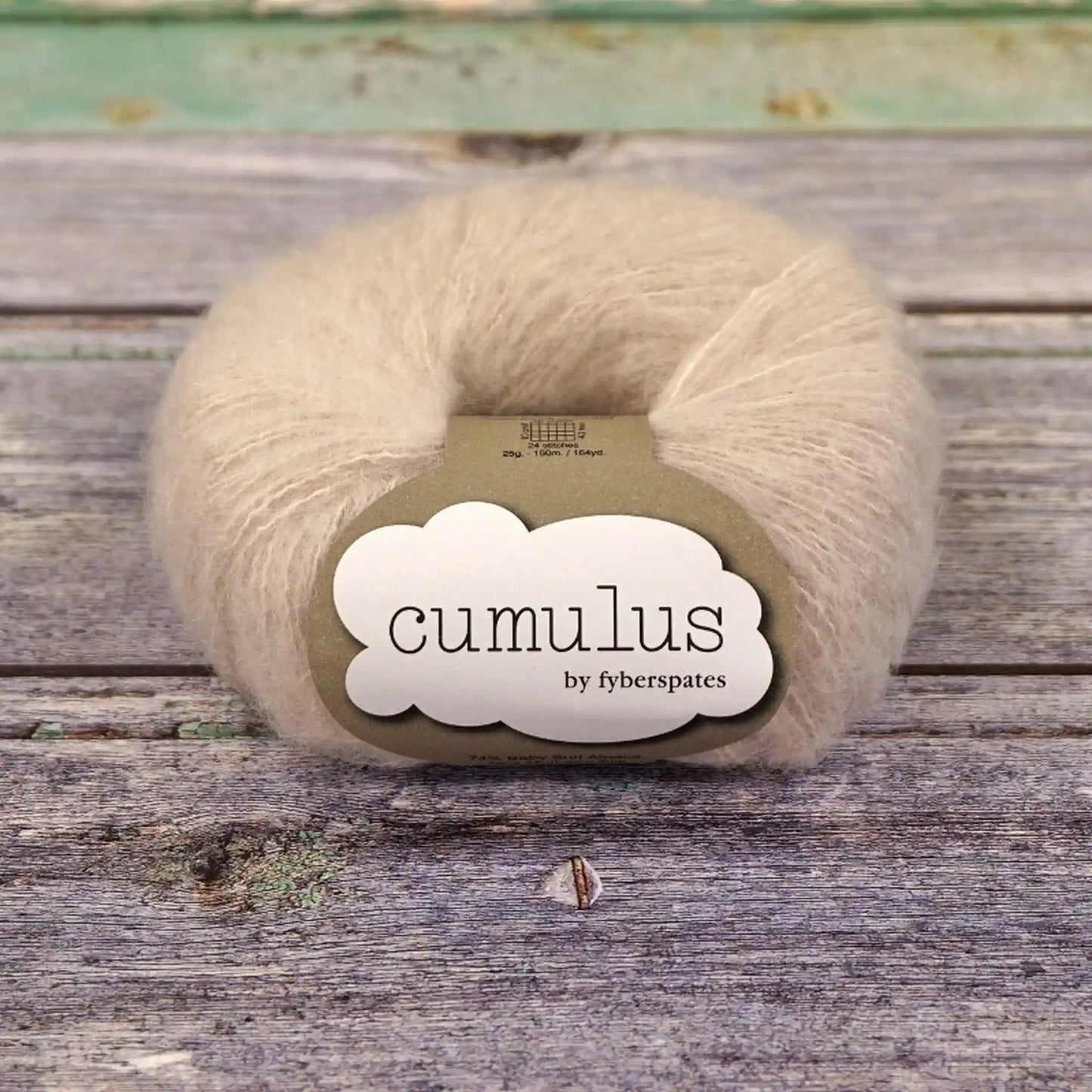 Fyberspates Cumulus Yarn color 914 Pearl